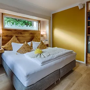 Blumenbach 2* Berlin